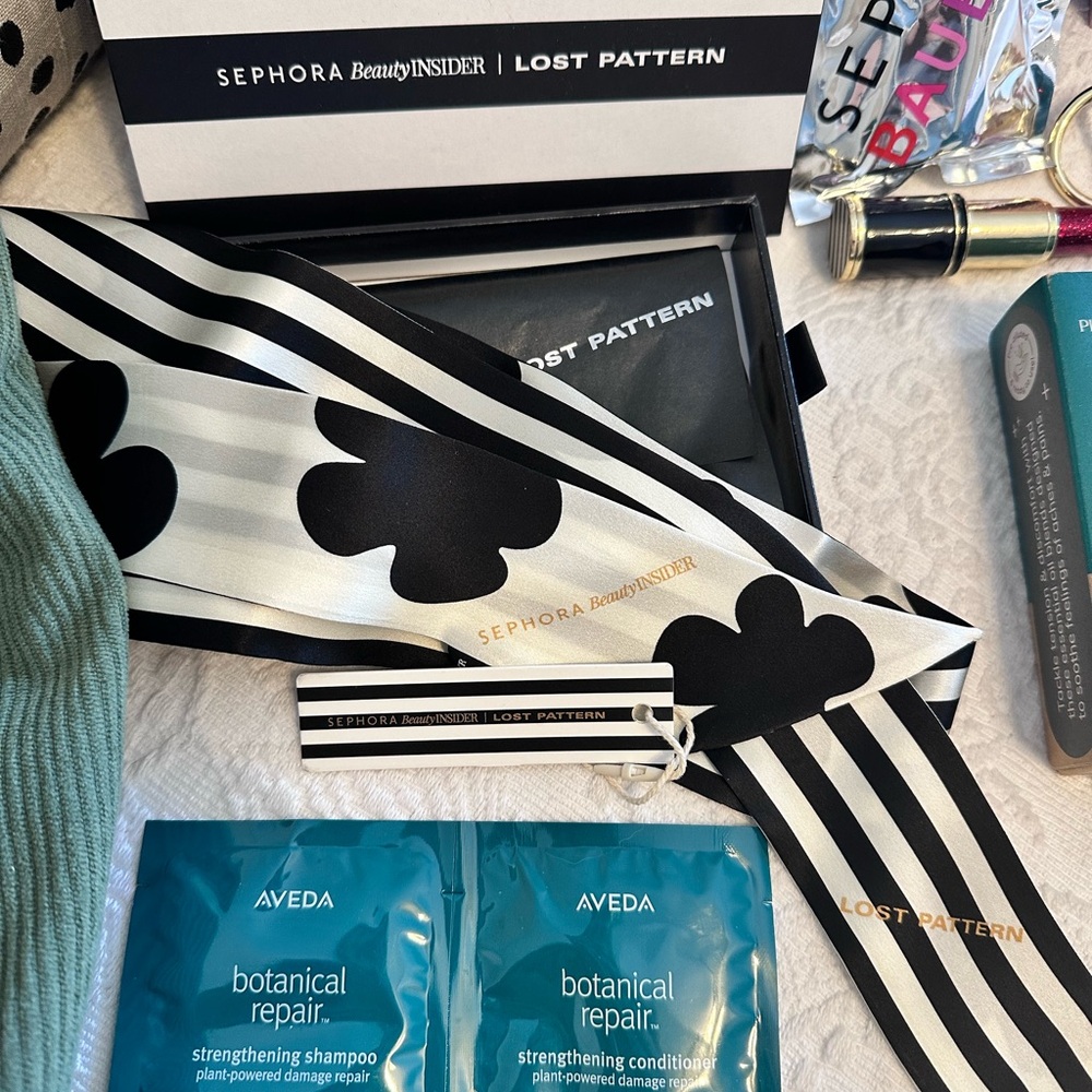 SALE!! NWT Beauty Bundle! Sephora Twilly, Aveda, Dior and More! - Picture 2 of 9